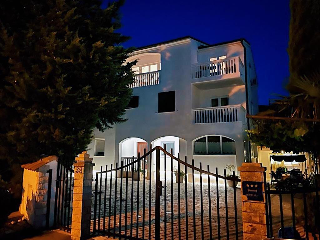 Apartmani Marin Медулин Экстерьер фото